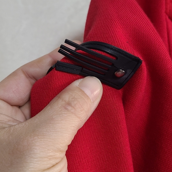 Puma x Ferrari Boys Red Scuderia Ferrari Logo Hoodie Size M - Picture 7 of 9